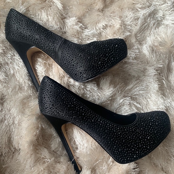 Black Stiletto Heels - Picture 2 of 3